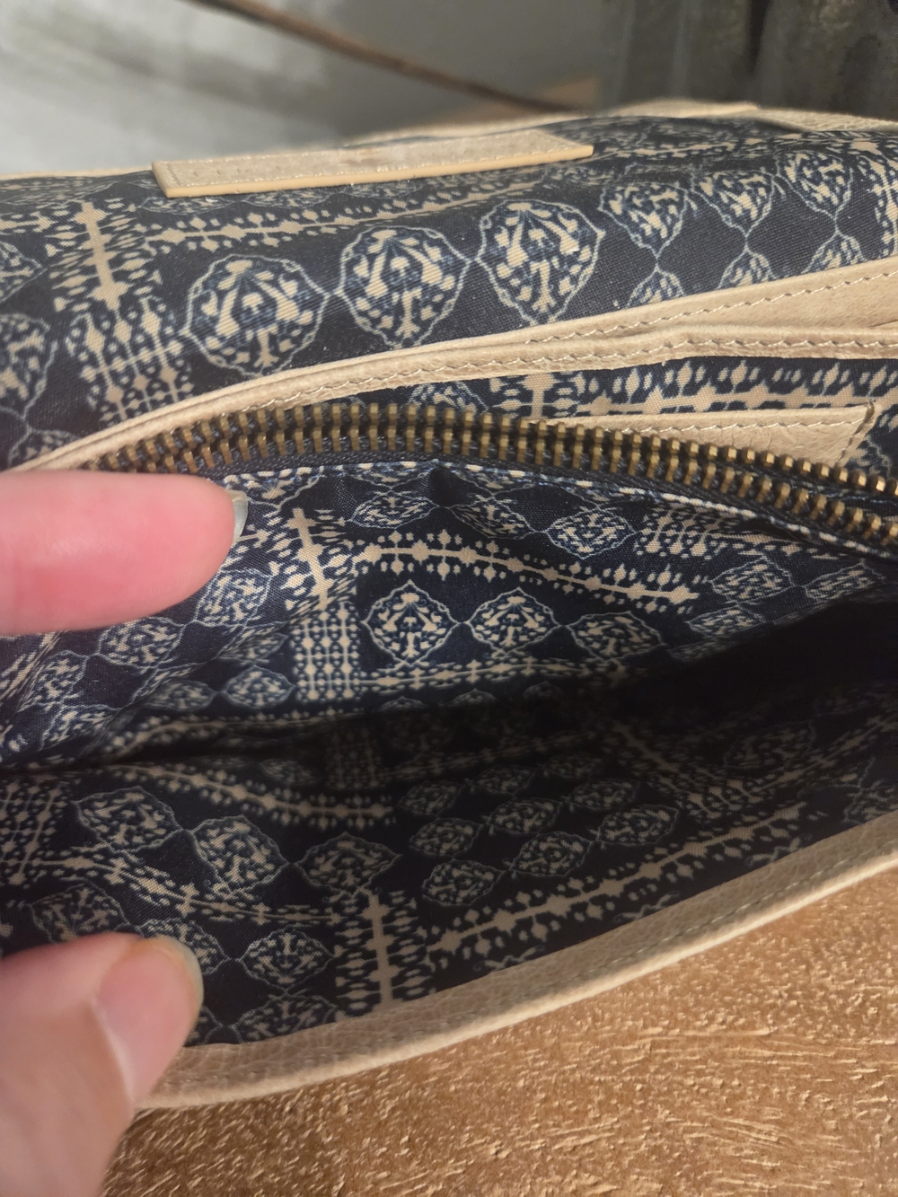 Lucky Brand Beige Suede Wallet with Tan Strap Rings - Picture 8 of 10